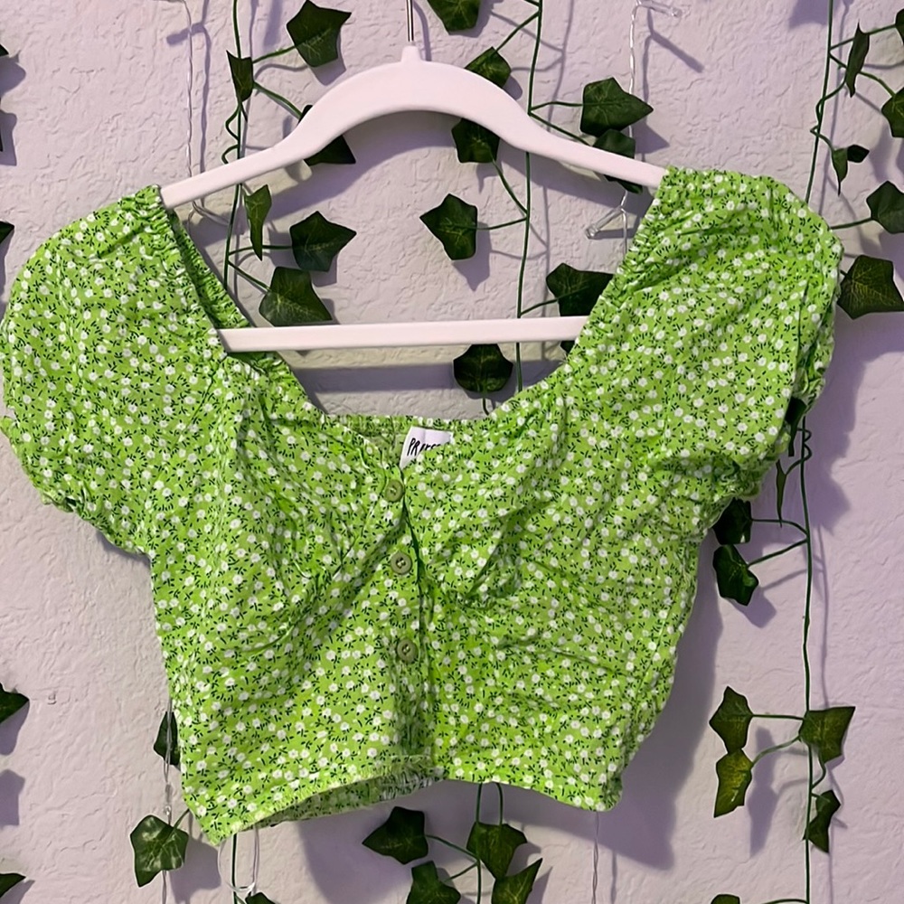 Trendy Green puff sleeve top by princess Polly